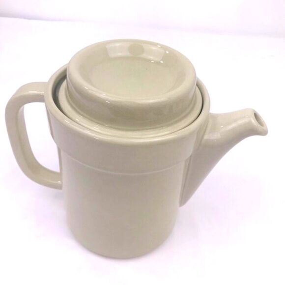 Pfaltzgraff 490 Oatmeal Classic Tall Teapot Pitcher - Picture 6 of 16
